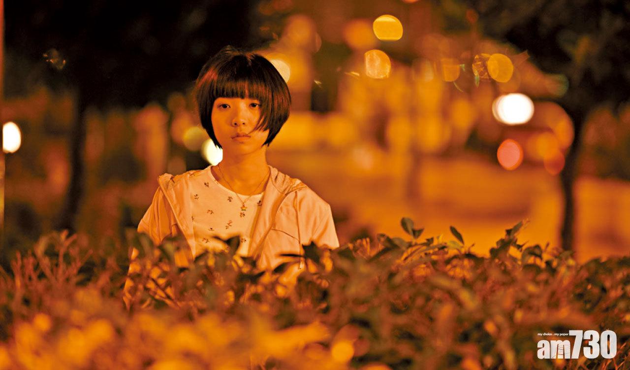 《殺出個黃昏》,一個以殺手作切入點、反映香港老人問題的故事。鍾雪飾演一個孤單的未成年少女,無意中闖進一個老年人寂寥世界。