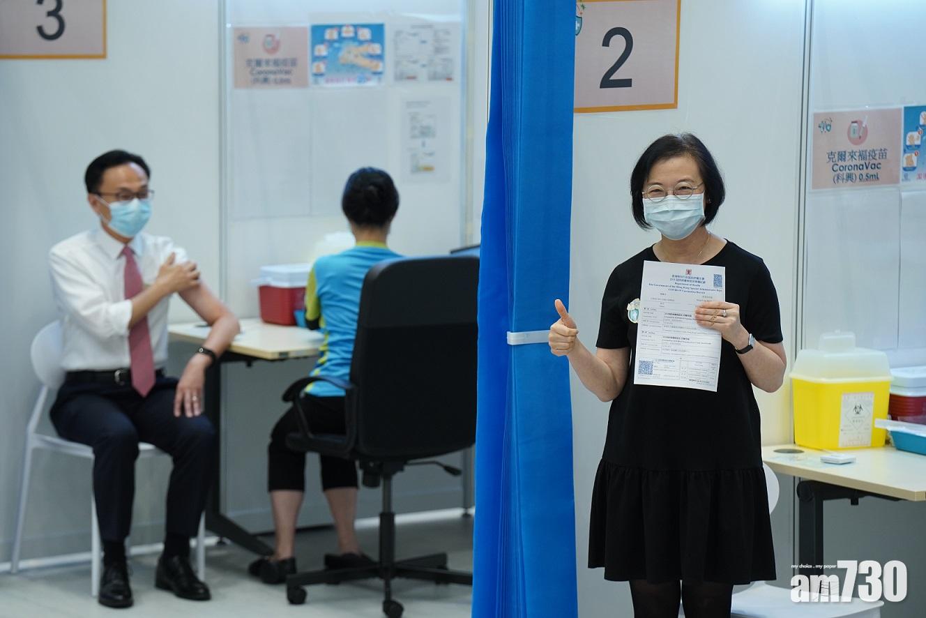 養和研究發現,接種復必泰現抗體比率高於科興,2名醫護打科興後IgG抗體不足。(資料圖片)