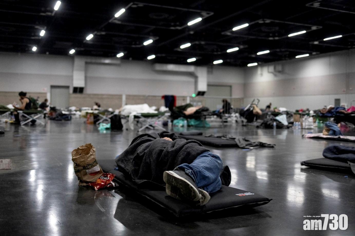 美國俄勒岡州波特蘭開設避暑中心。(路透社)