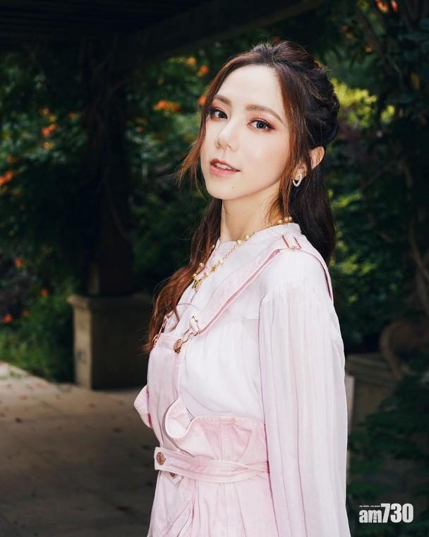 鄧紫棋於08年出道。