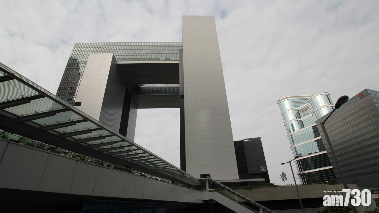 女子企圖進入政總及懷疑猥褻露體被捕。(資料圖片)