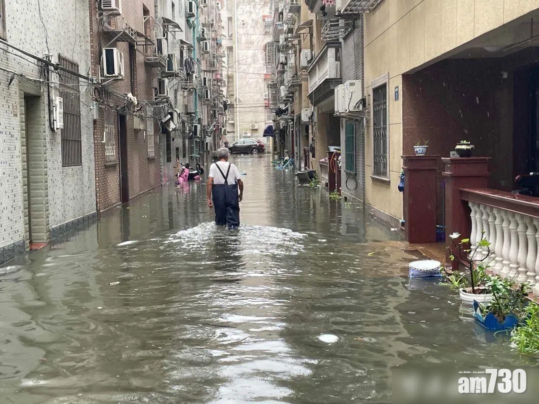 寧波多地嚴重水浸。(互聯網)