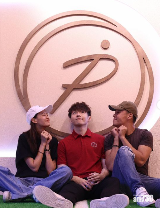 三人非常合拍。