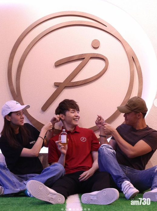 3人老友鬼鬼好有愛。