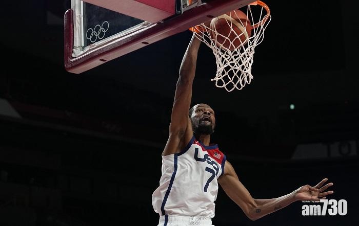 杜蘭特今仗上陣時間不多,並主力協助防守,帶領美國終於取得勝利。(美聯社)