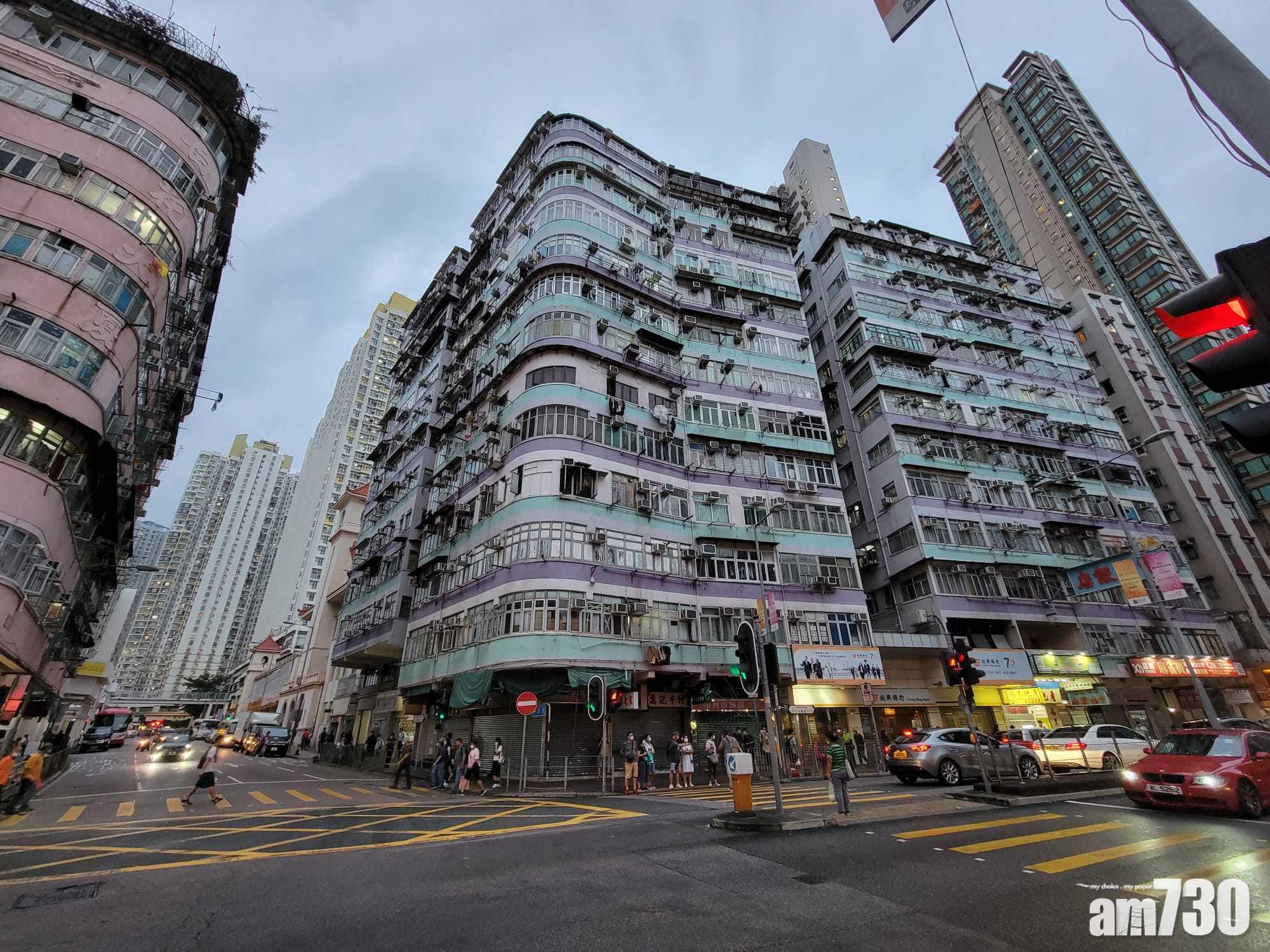 深水埗東廬大樓一名劏房住客初步確診。(鍾式明攝)