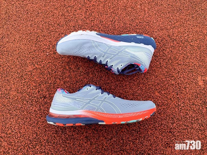 GEL-KAYANO 28向來支撐跑手前進。