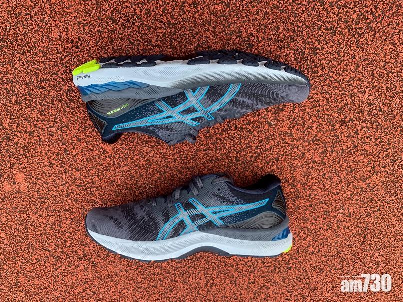 GEL-NIMBUS 23是一對能力平均的跑鞋。