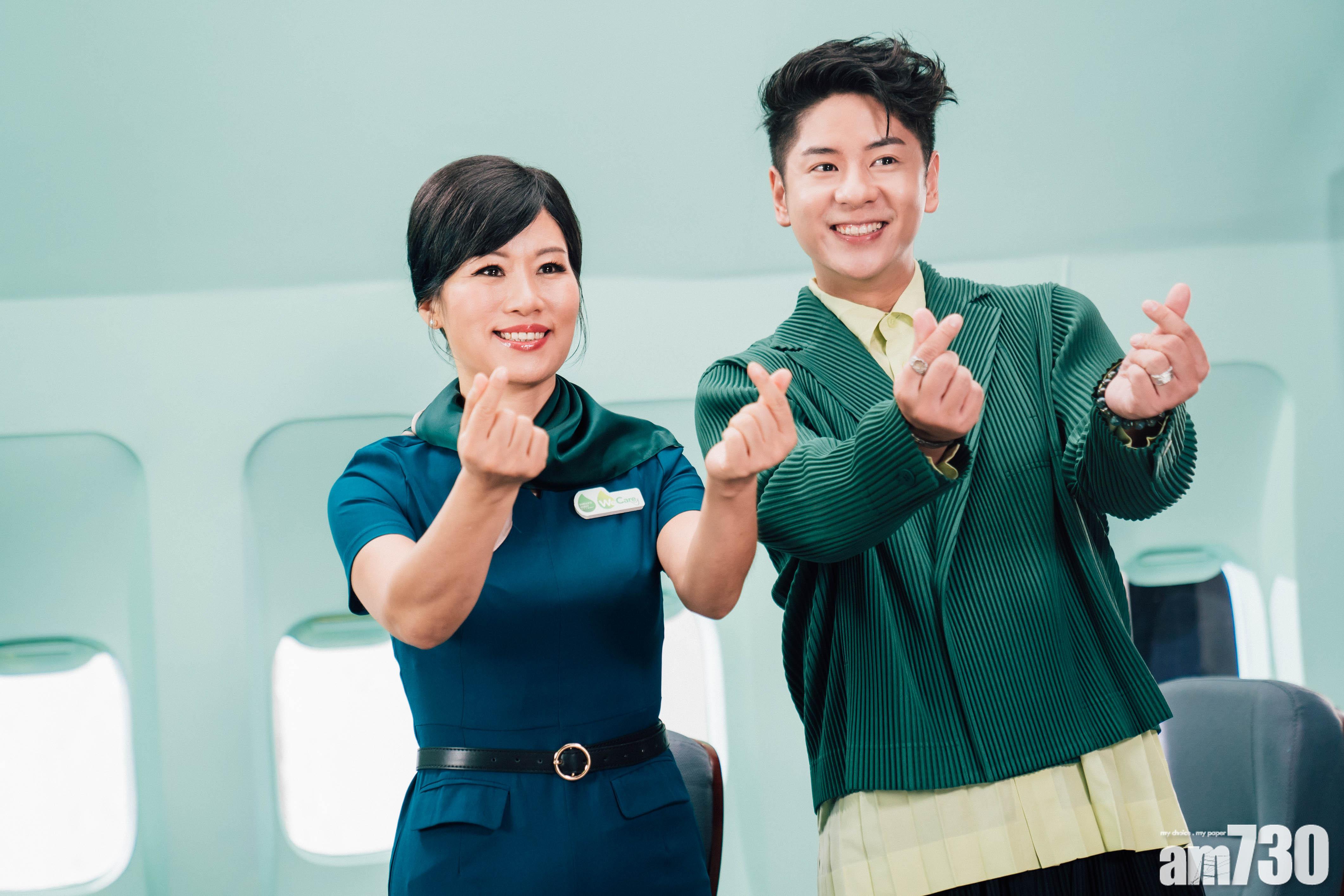 七師傅想幫Alfred抹汗。