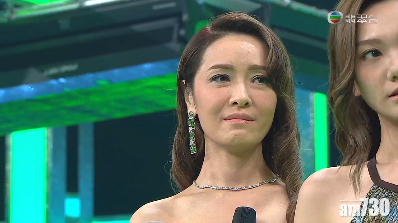 大熱的梁允瑜被foul,向海嵐十分不捨。