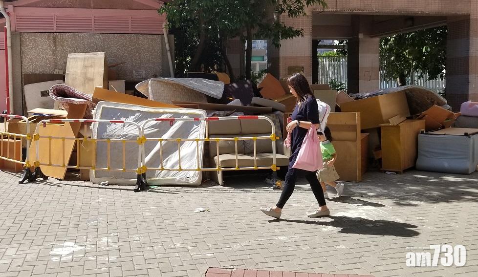 大型家居垃圾每件劃一收11元。(資料圖片)