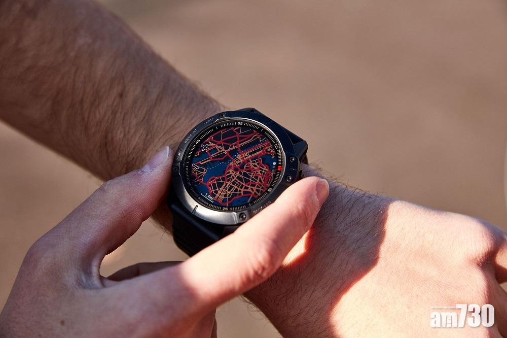 運動手錶功能多多,由檢測心率、記錄跑步路線到計算配速等,十分全面。