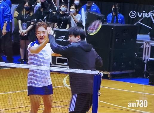 兩人非常合拍。(電視截圖)