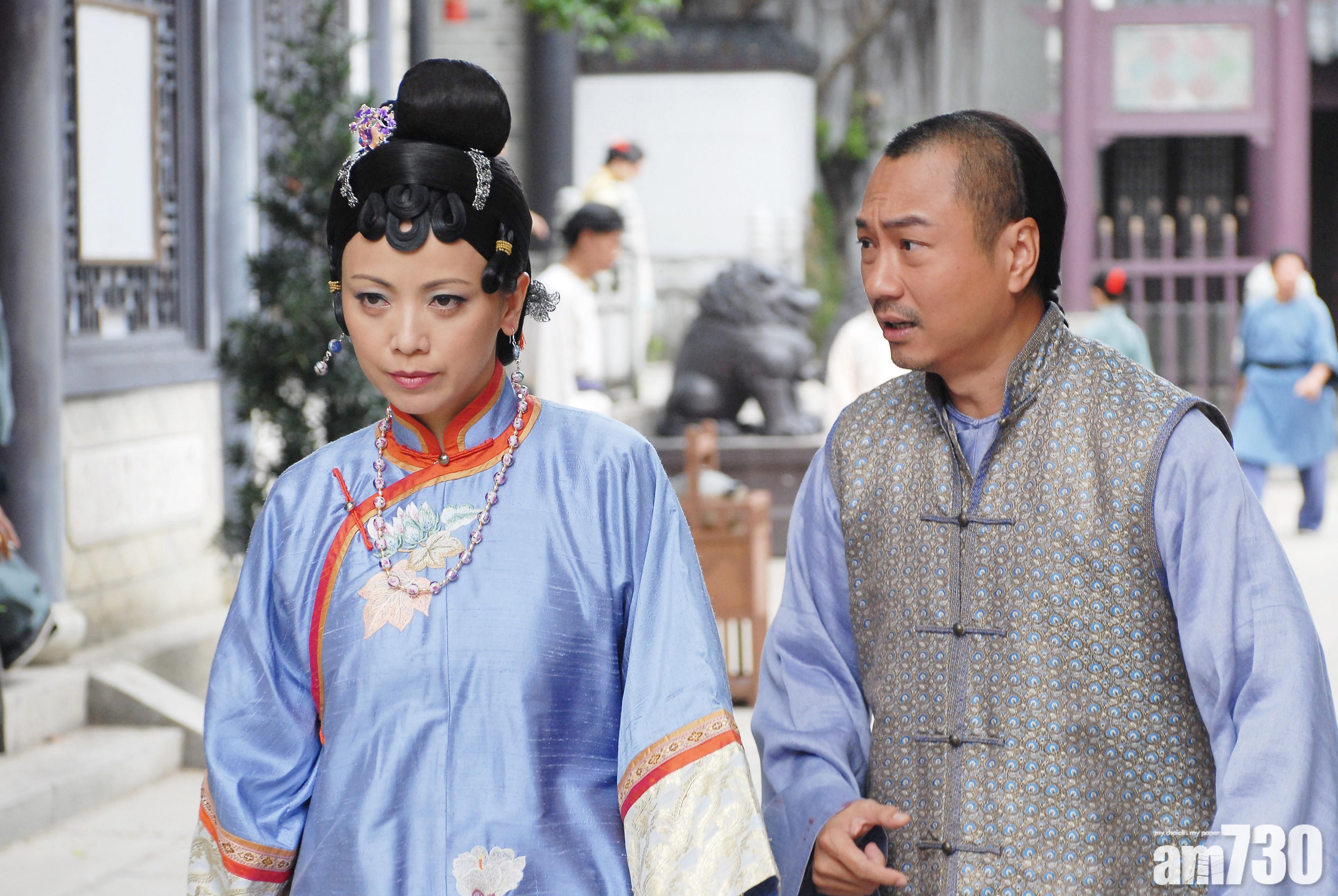 黎耀祥與鄧萃雯在《巾幗梟雄》中扮演「柴九」與「四奶奶」,深受觀眾歡迎。