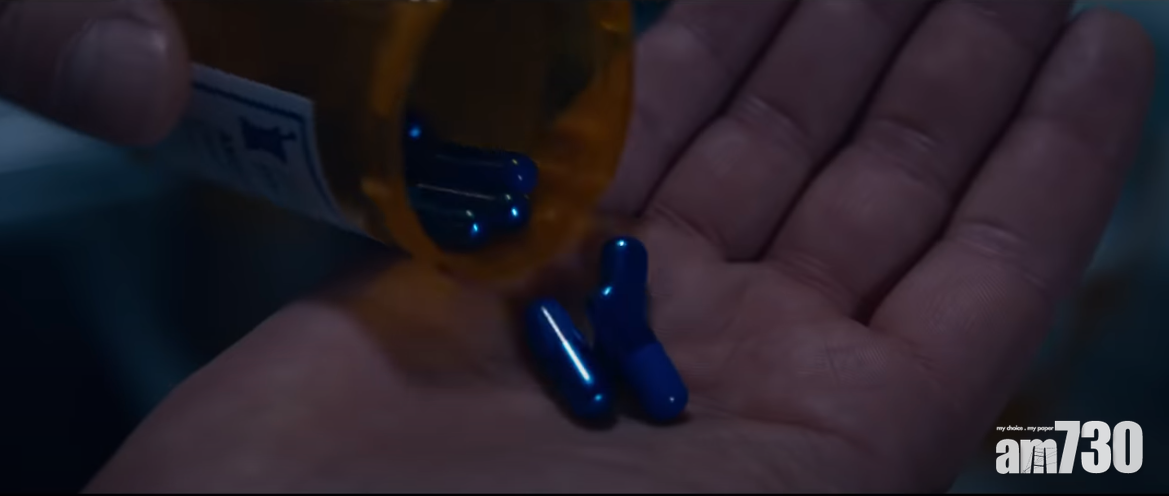 從預告片可見,Neo似乎很依賴藍色藥丸。