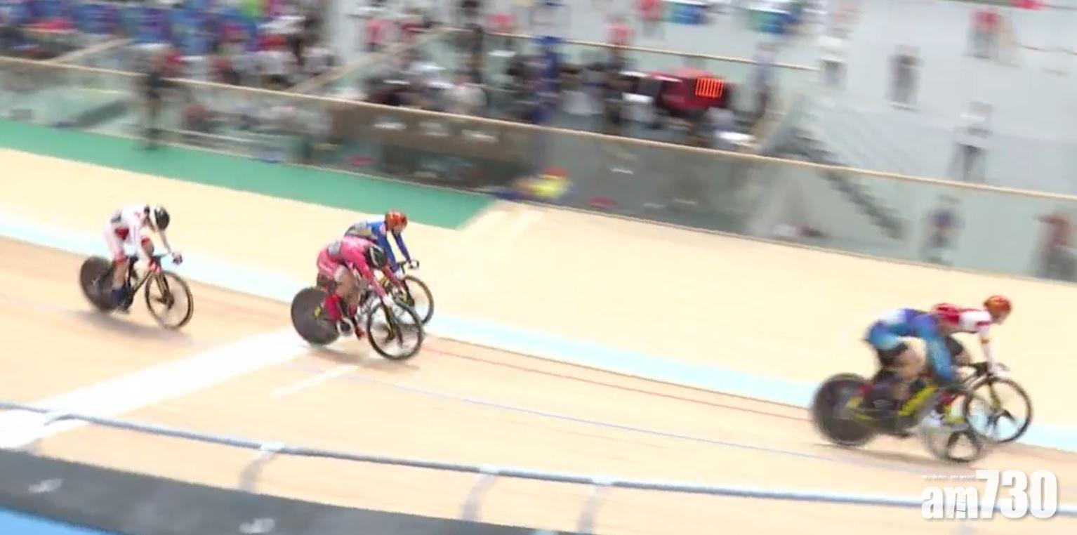 李慧詩(左二)決賽力克鍾天使(左三)得第3名。(直播截圖)