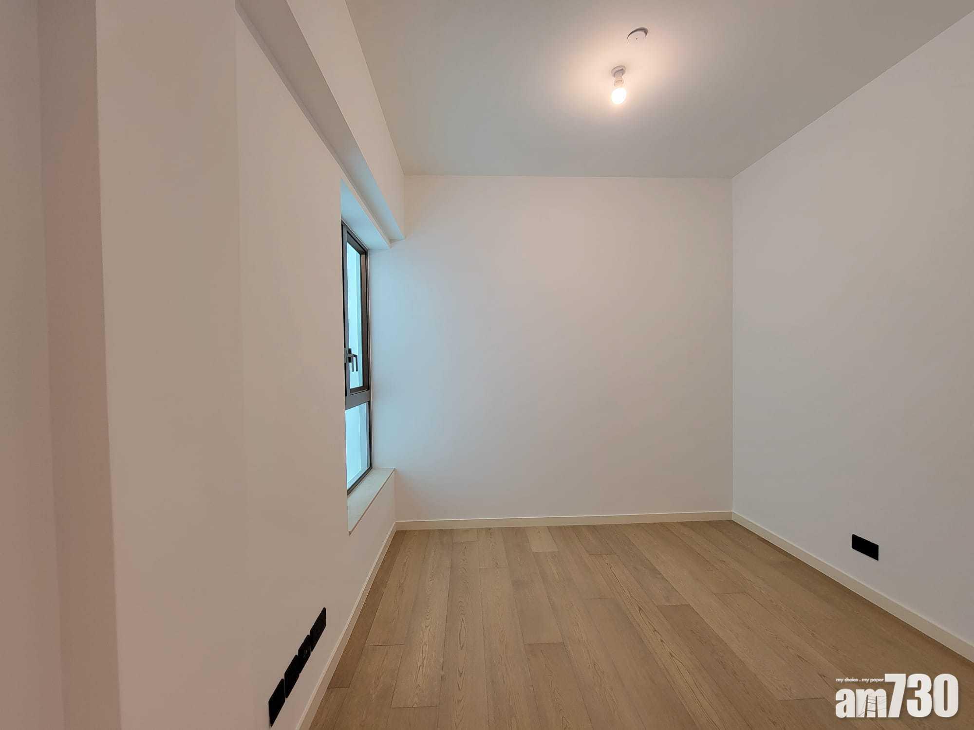 參考首張價單,此類開放式單位折實售價全數低於400萬元。(莊振邦攝)