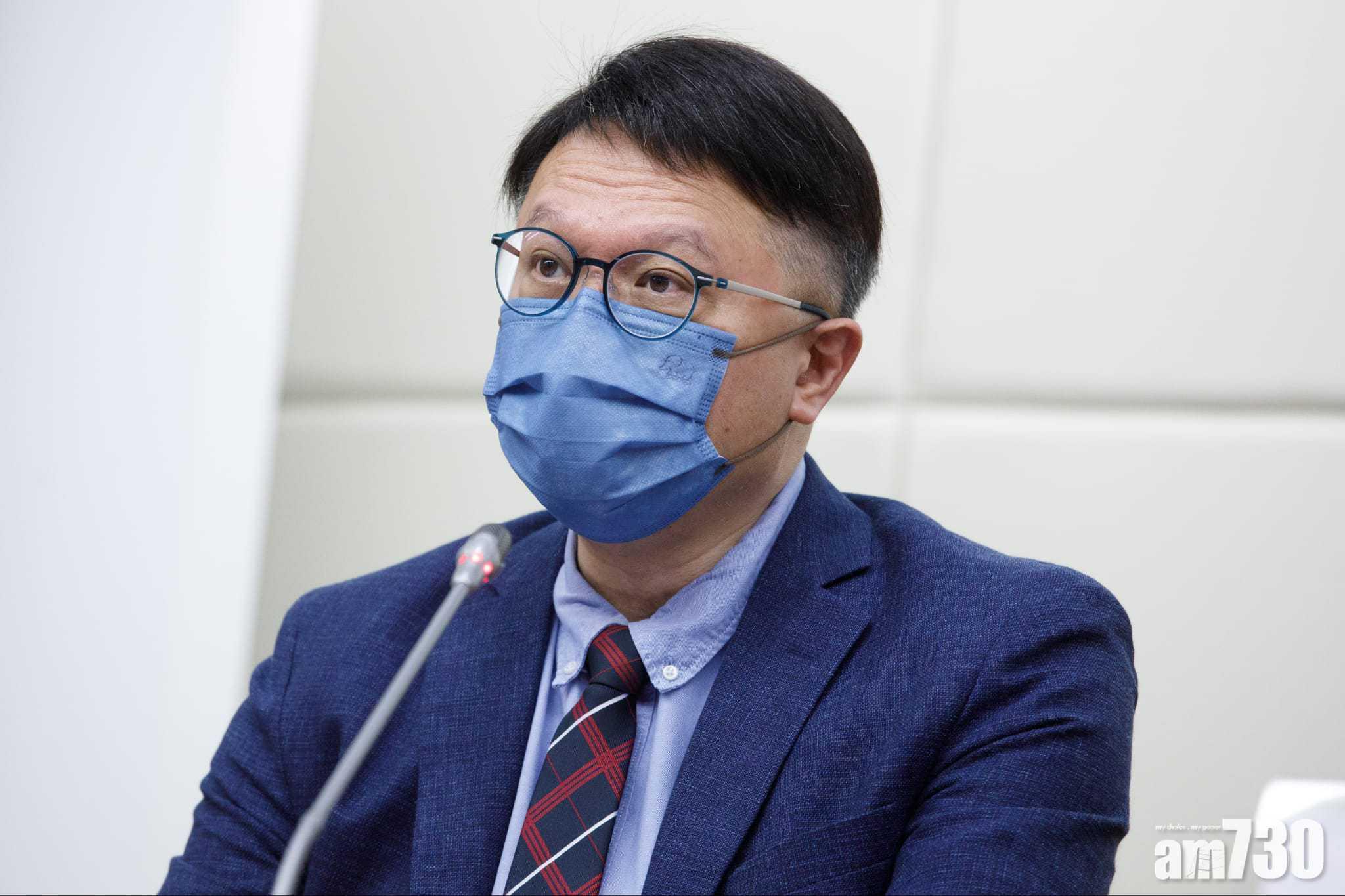 許樹昌指港人有需要打第三針,但現時沒有逼切需要。(蘇文傑攝)