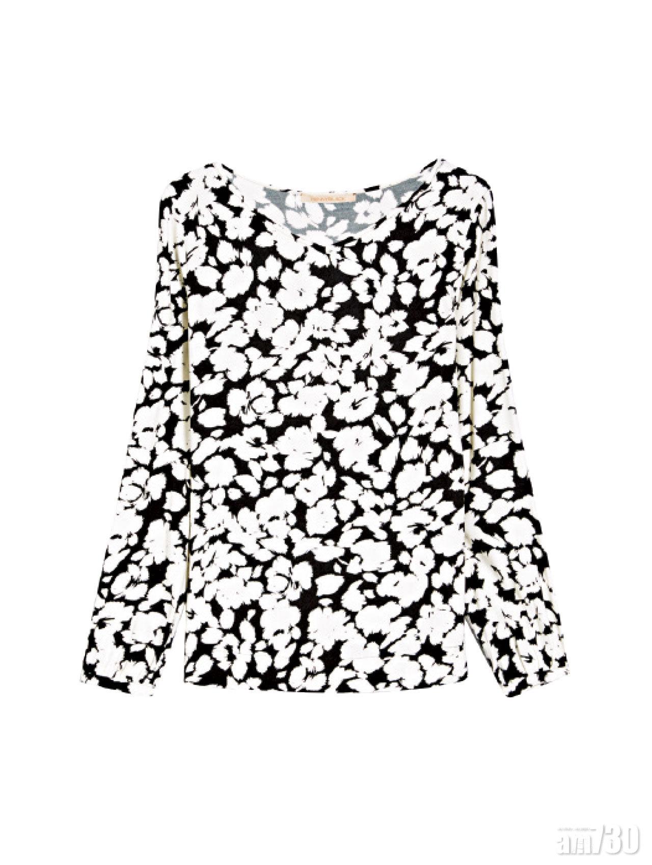 黑白色floral print top $1,480(E)