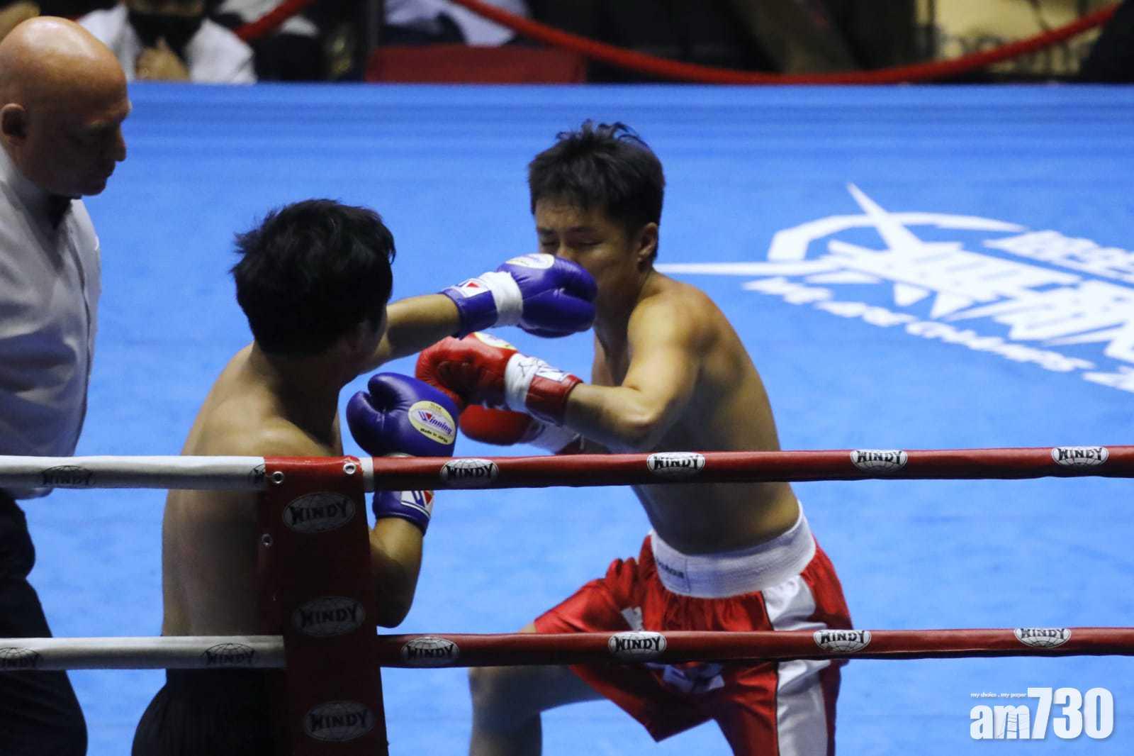 林作在台上稱打爆鍾培生個鼻,他的確曾擊中對方。(林俊源攝)