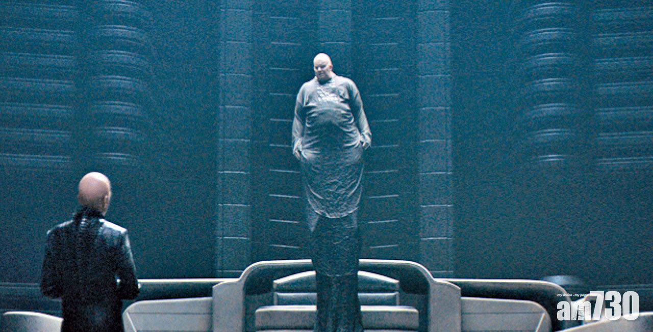 基連殺戮地球半數人口,後來甚至弒父湯金.薩比,冷酷、殘忍卻高明,跟Harkonnen Vladimir如出一轍。