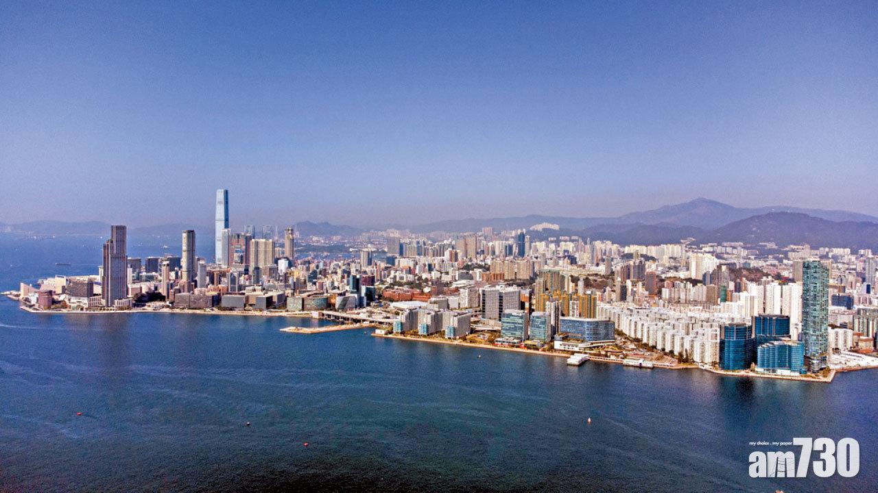 本地地產股上周一曾爆小股災。(資料圖片)