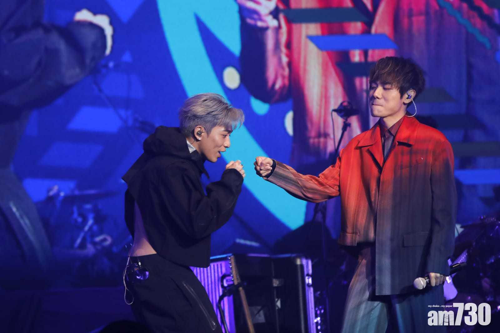 林家謙與Tyson Yoshi合唱。(林俊源攝)