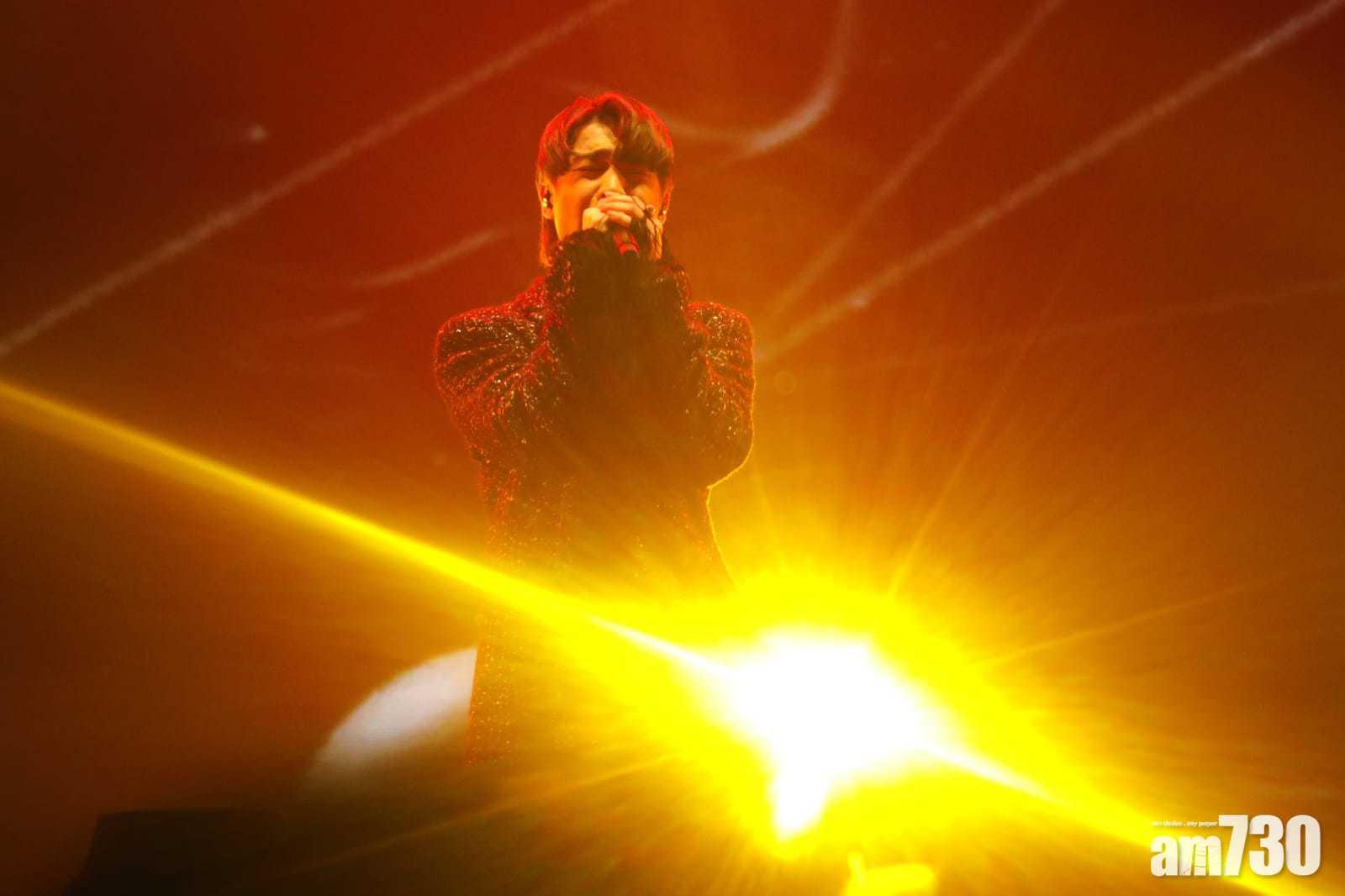 Jer特意選了《等等》、《Let Us Go Then You And I》送給Supper Moment。(林俊源攝)