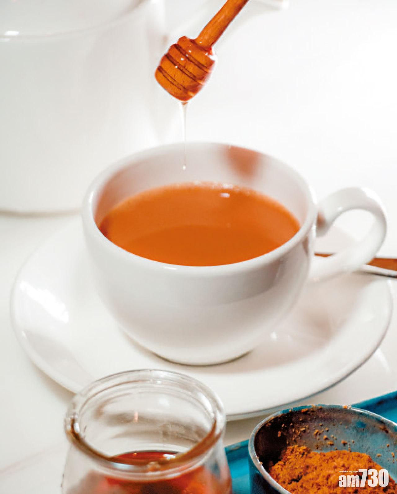 Masala Chai夠誠意,以錫蘭茶底加荳蔻、肉桂、八角、黑椒、薑粉及奶煮成,香料味勁度十足,最特別是奉上更健康的棕櫚糖及蜜糖,給食客自行增甜。