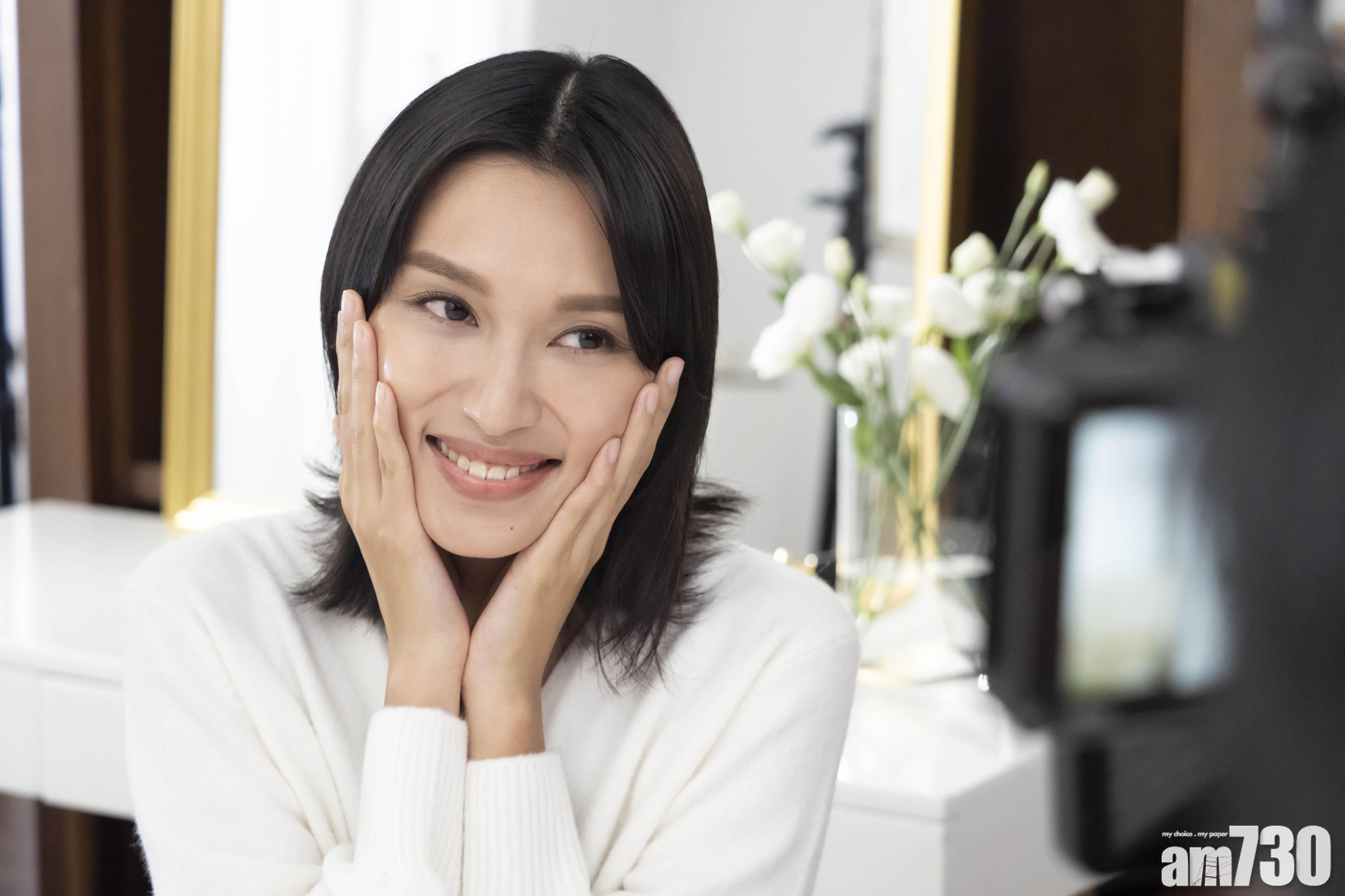 Louise在電影《梅艷芳》扮演梅姐。