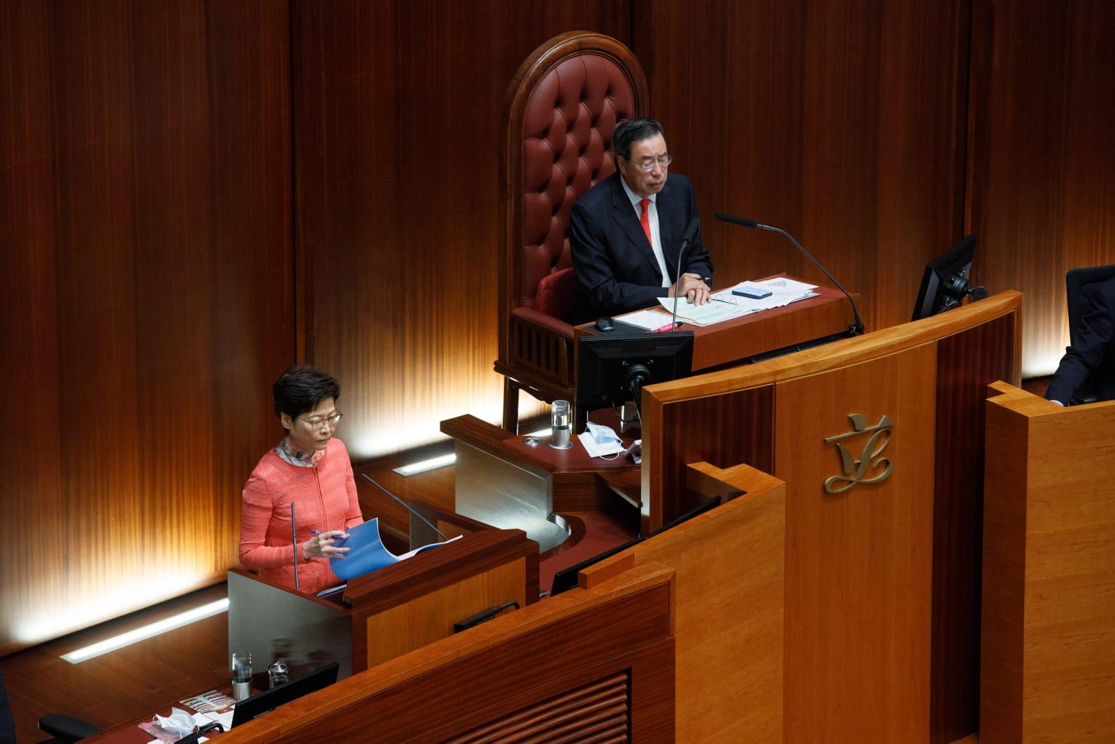 特首林鄭月娥今日出席立法會《施政報告》答問會。(蘇文傑攝)