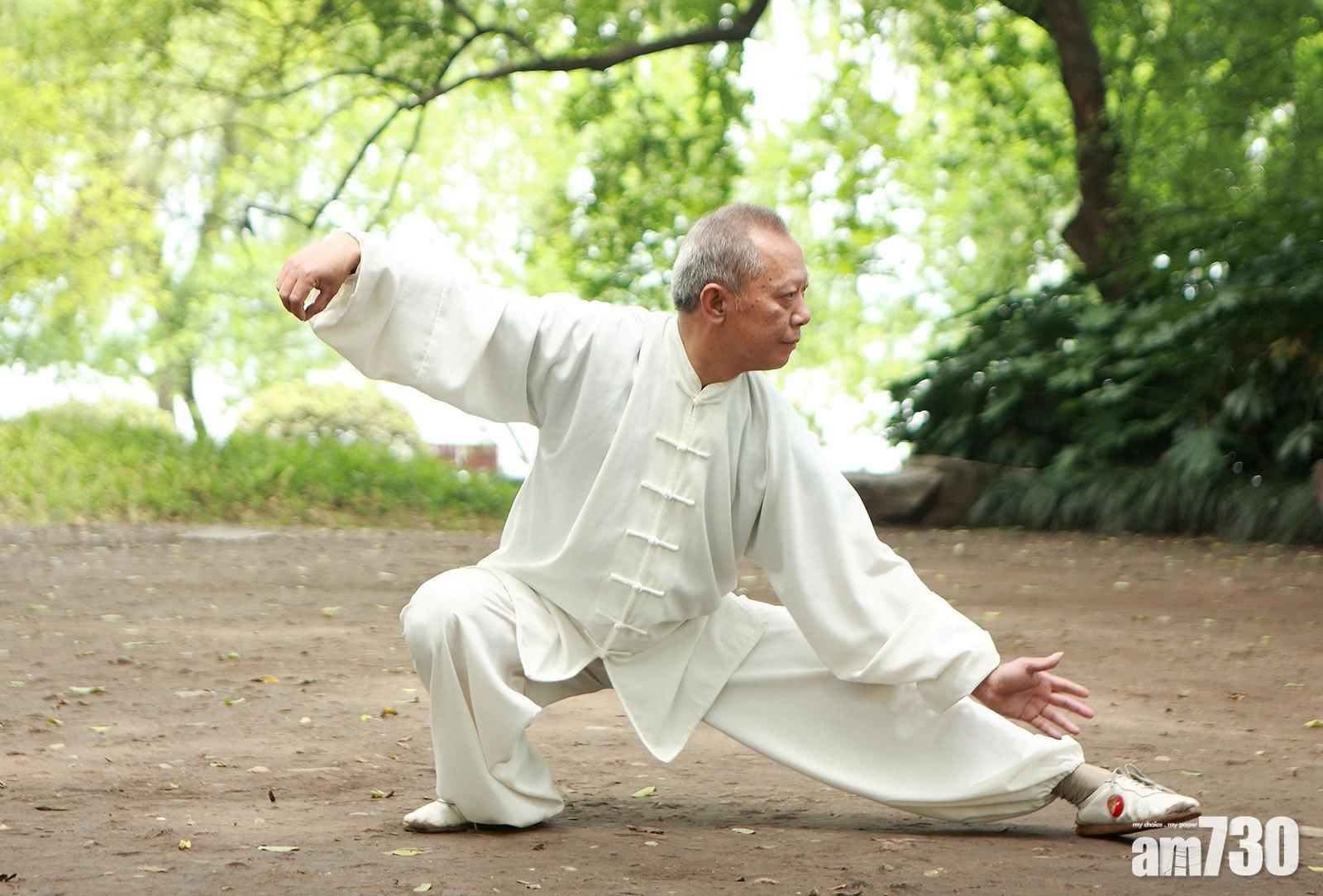 負重運動有助提升骨質密度。