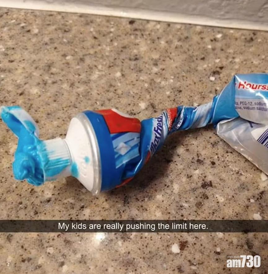 父母上傳照片,指小朋友「扭牙膏」,唧出最後一點。(互聯網)