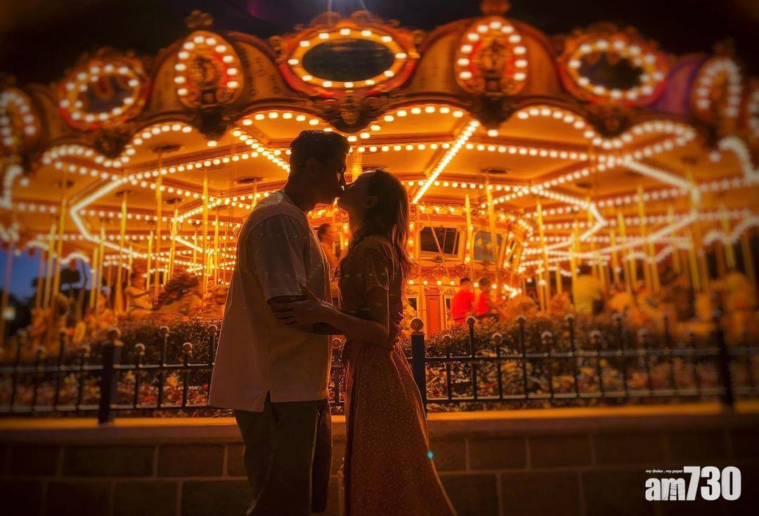 Ocean在旋轉木馬前求婚。