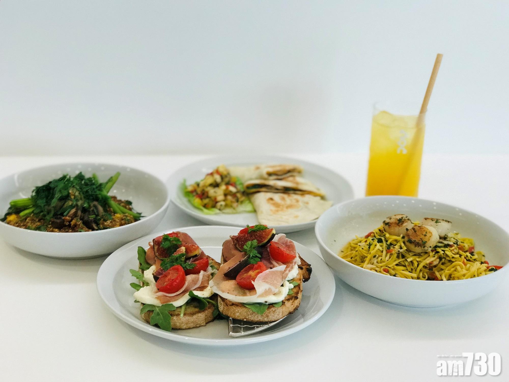 各式招牌輕食及主食,另有以芒果、菠蘿及椰子等水果調配而成的黃金梳打特飲。