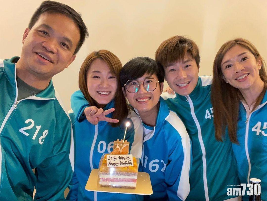 麥美恩等也是穿上《魷魚遊戲》的參賽者衣服。