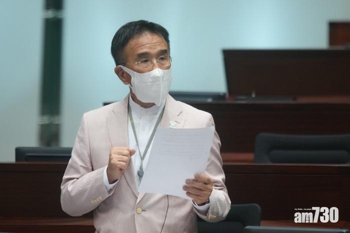 田北辰指,政府最快本月中公布規定進入每枱4人的B類食肆堂食的食客,必須使用「安心出行」。(資料圖片)