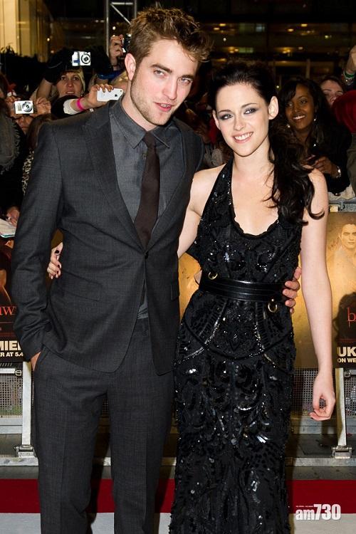 羅拔與姬絲汀曾拍拖,之後女方偷食導致分手。