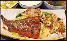 菊月町和牛鰻魚飯,採用日本米跟滋賀近江牛,吃出真正日本嘗到的味道。