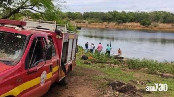 巴西男避蜜蜂襲擊跳湖,疑遭食人魚咬死。(網上圖片)