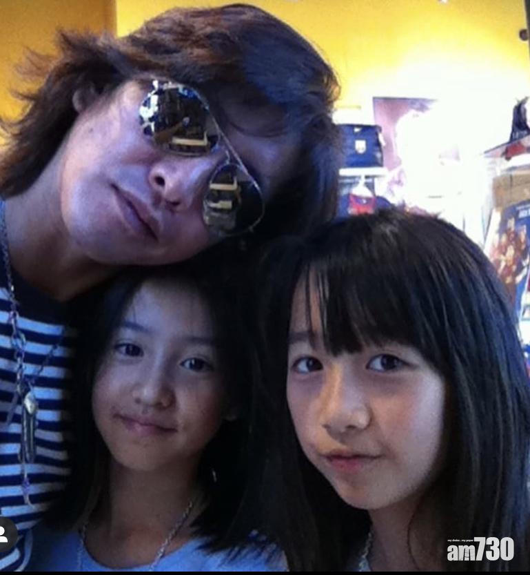 3女女感情要好。