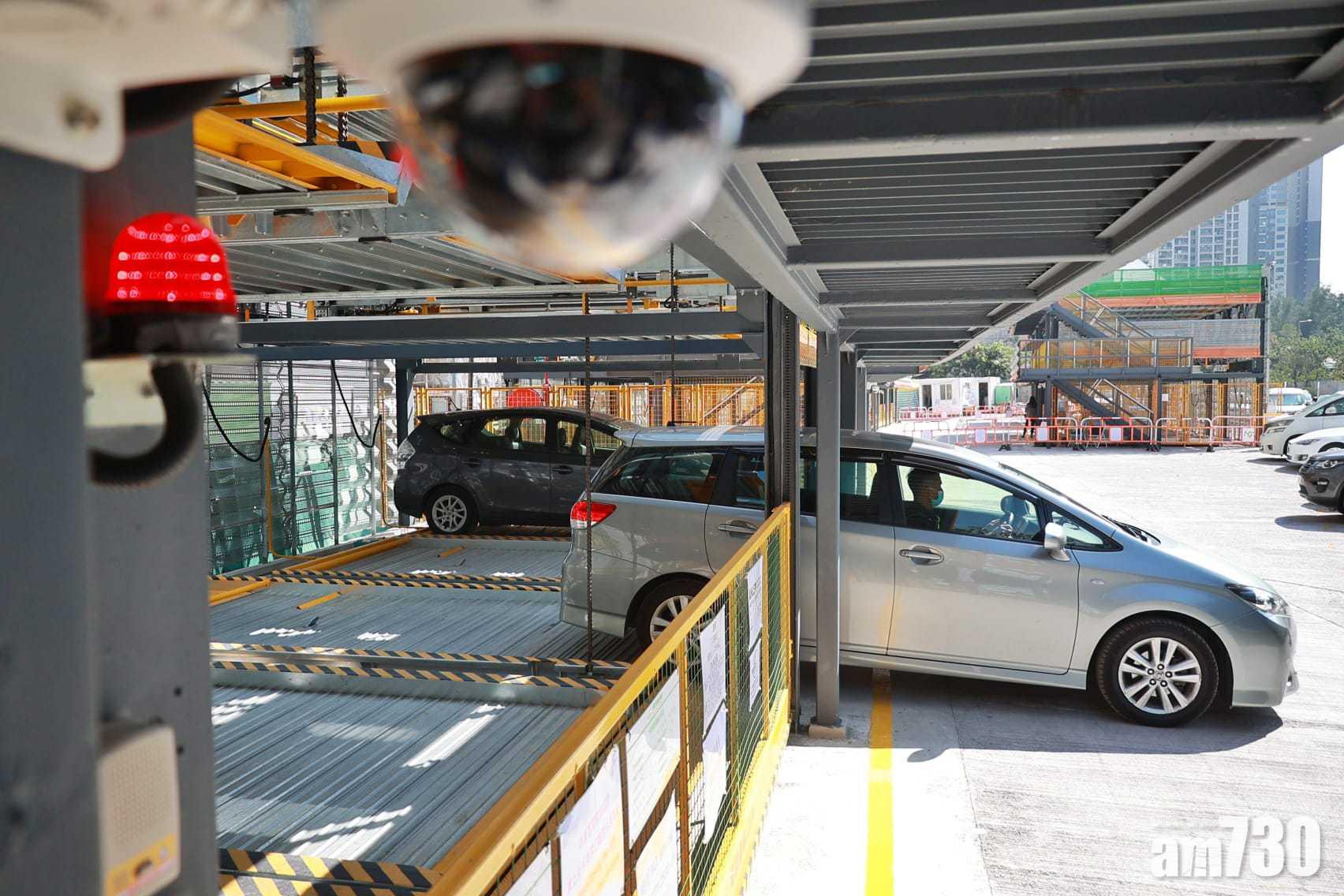 荃灣短租停車場自動泊車系統明日啟用。(莊振邦攝)
