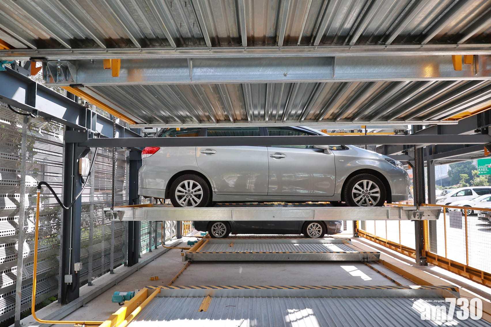 荃灣短租停車場自動泊車系統明日啟用。(莊振邦攝)