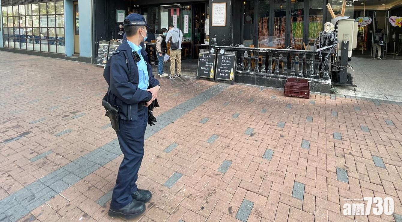 警方今日聯同食環署趁午飯時段突擊巡查沙田區多間食肆及娛樂場所。(警方提供)