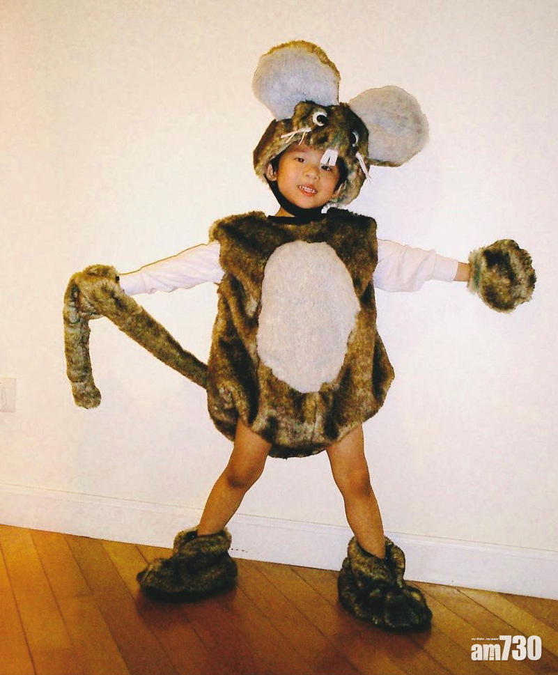 ANSONBEAN自小熱愛表演。