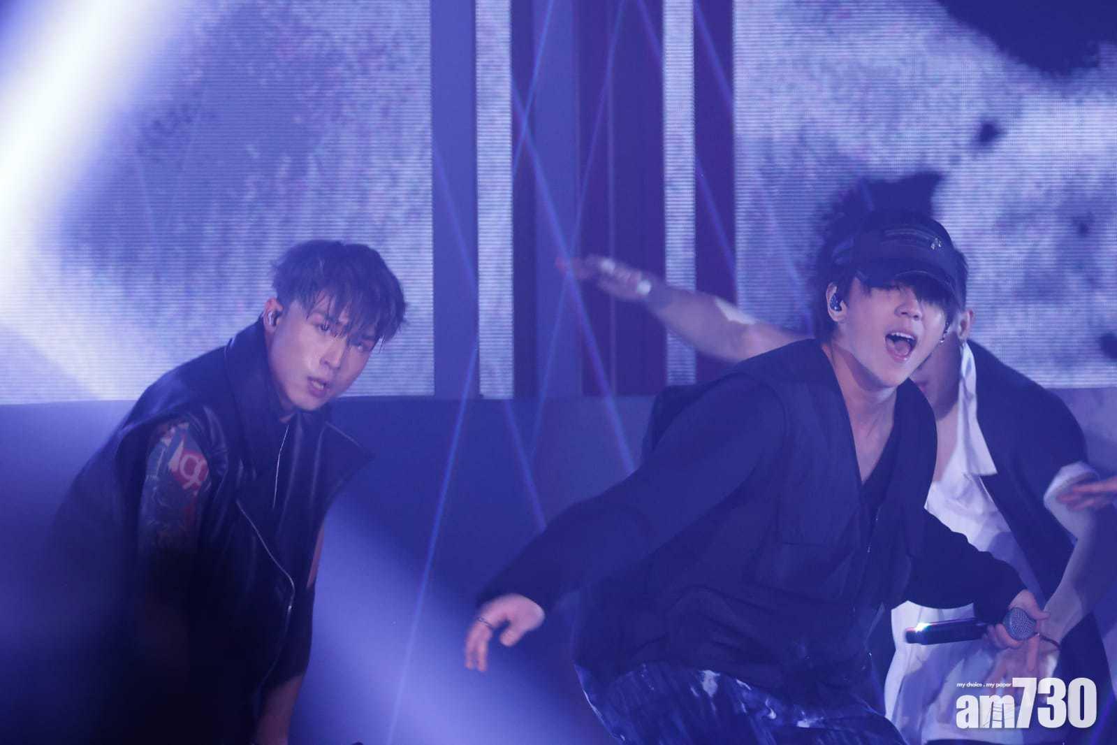 AK與姜濤合唱《Comimg Home》,勁度十足。(蘇文傑攝)