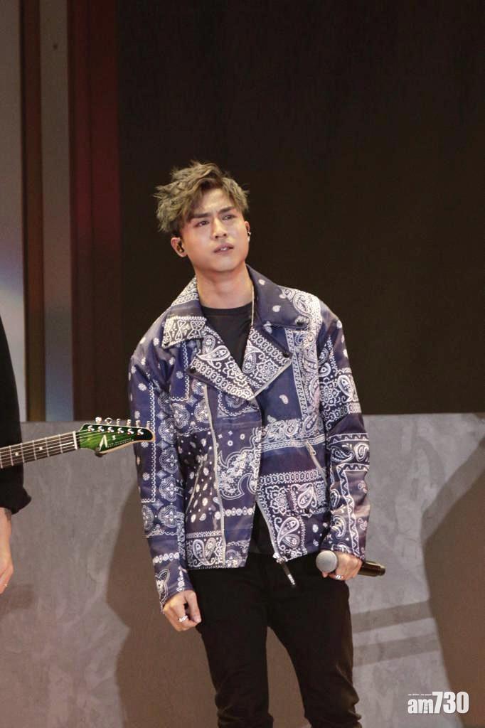 AK唱《Children Song》時眼濕濕。(劉韻瑩攝)