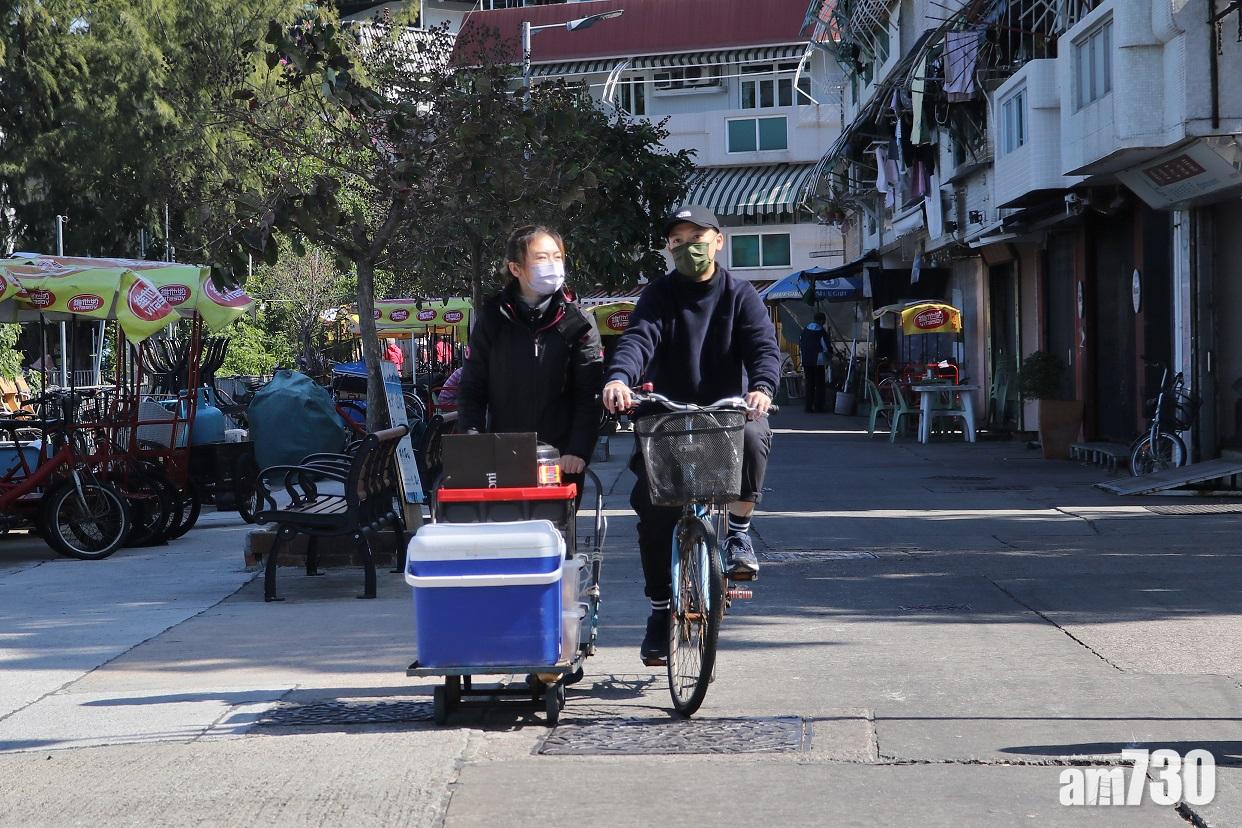 姊妹天未亮就已經要開始工作。