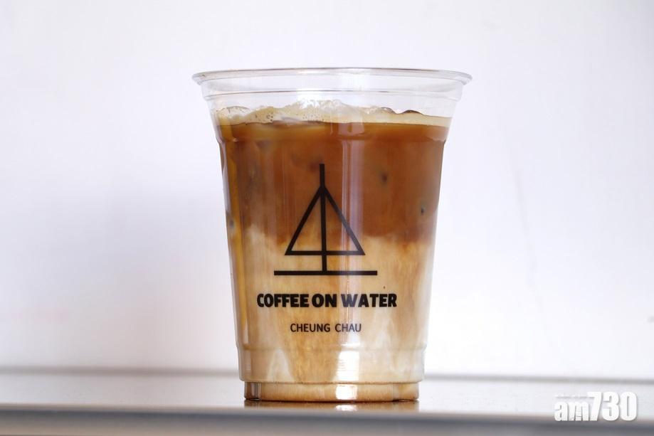 咖啡方面,店內有十多款選擇。