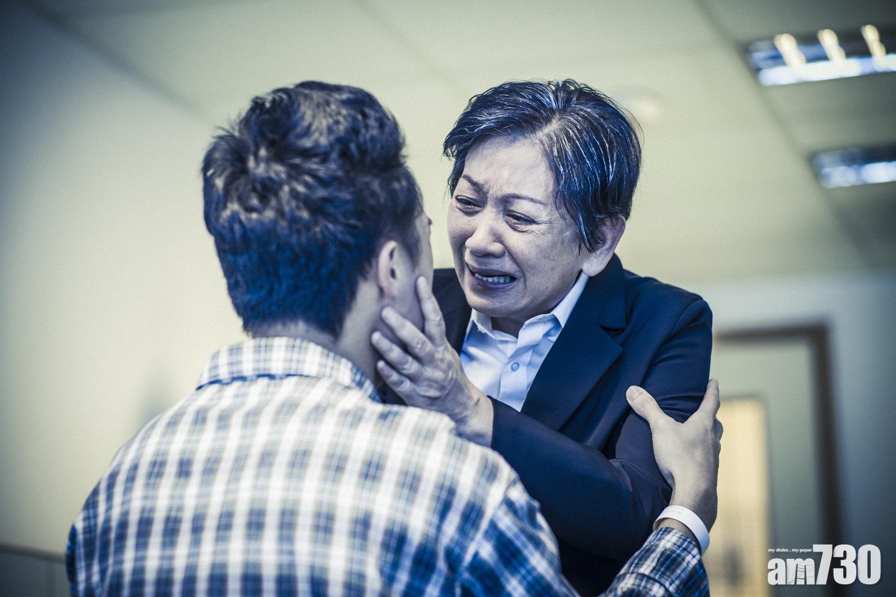 Himmy獲鮑姐提點如何培養情緒。